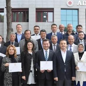 Yeni başkanların mazbata heyecanı