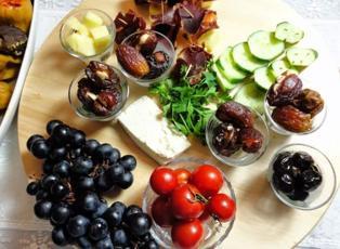 En kolay iftariye tabağı hazırlanışı!