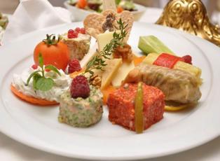  İşte, men&uuml;lerinizi zenginleştirecek ord&ouml;vr tabağı...