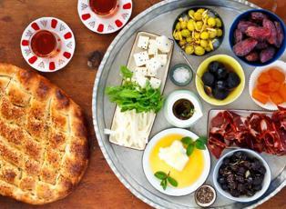 Tok tutan pratik sahur yiyecekleri