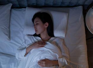 Uyku s&uuml;resi &uuml;lkelere g&ouml;re değişiyor! D&uuml;nyanın en uykucu olan milleti a&ccedil;ıklandı