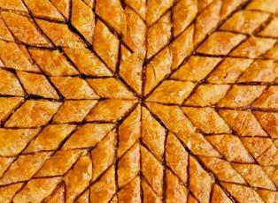 Ağızda dağılan kolay baklava tarifi: 1 tepsilik tam &ouml;l&ccedil;&uuml;