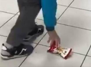 Ortaokul öğrencilerine sosyal deney: "Yerdeki çöpü kim alacak?"