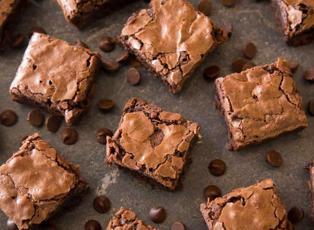Azıcık ekleyerek browni lezzetini ikiye katlayın!