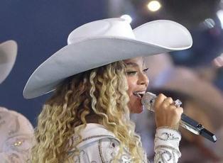 Dünyaca ünlü şarkıcı Beyonce 43 yaşında hayaline kavuştu! İlk Emmy ödülünü kazandı 