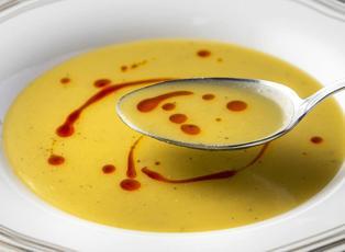 5 dakikada hazır mercimek &ccedil;orbası tarifi!