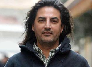 &Uuml;nl&uuml; şarkıcı &Ccedil;elik'e hayranından 1,6 Milyonluk şoke eden istek! Sosyal medyadan ifşa etti