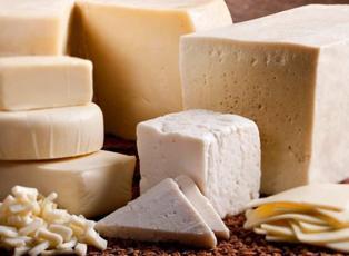 Tek lokmada sağlık sırrı: Uzmanlar d&uuml;nyanın en sağlıklı 3 peynirini a&ccedil;ıkladı!