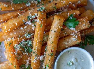 Bu patates tarifini deneyen bir daha vazge&ccedil;emiyor! Japon usul&uuml; uzun &ccedil;ıtır patates tarifi