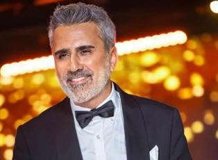 Şarkıcı Emrah'tan hayranlarını sevindiren haber! Yıllar sonra ekranlara d&ouml;n&uuml;yor