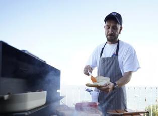 Uraz Kaygılaroğlu'nun yurt dışındaki yeni mesleği g&uuml;ndem oldu!