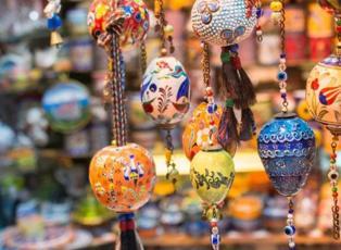 Seyahat tutkunlarına &ouml;zel hediyelik rehberi: Hangi şehirden ne alınır?