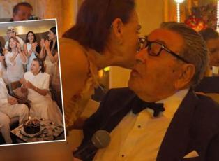 Aydın Doğan 90'ncı yaş g&uuml;n&uuml;n&uuml; Cannes'da ailesiyle kutladı
