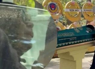 Zerrin &Ouml;zer cenazede fenalık ge&ccedil;irdi