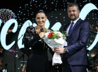 Skandal Phuket tatili sonrası duyurdu! Sevcan Orhan Buca Belediye Başkanı ile evleniyor!