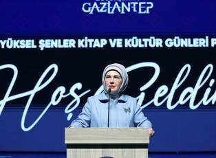 Emine Erdoğan, Şule Y&uuml;ksel Şenler Vakfı'nın deprem b&ouml;lgesi kursiyer buluşmasına katıldı