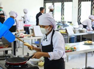 Şeflerin mavi yara bandı kullanmasının nedeni ortaya &ccedil;ıktı!