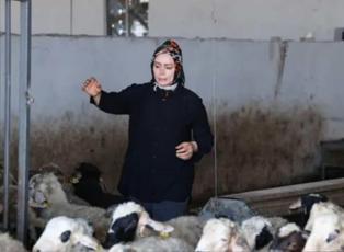 43 yaşında 3 &ccedil;ocuk annesi &ccedil;iftlik kurdu: Kendi işinin patronu oldu