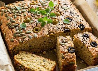 &Ccedil;ay saatlerinin sağlıklı alternatifi: Glutensiz tuzlu kek tarifi