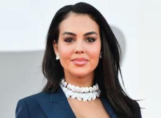Kameralara poz vermek isterken tepki yağdı! Georgiena Rodirguez'in kırmızı halıdaki zor anları