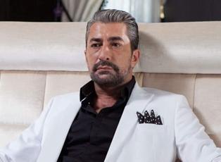 Erken Petekkaya s&ouml;zleşmesine bile eklemiş! Parmağındaki alyans i&ccedil;in madde hazırlatmış
