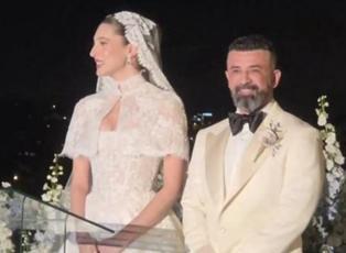 Paris'te nikah İstanbul'da d&uuml;ğ&uuml;n! Itır Esen'in d&uuml;ğ&uuml;n&uuml;ne &uuml;nl&uuml; isimler akın etti