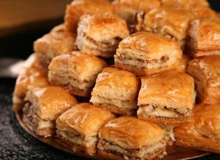Ev yapımı bol cevizli baklava nasıl yapılır? Enfes ve pratik cevizli baklava tarifi