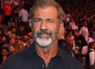 Oyuncu Mel Gibson'dan Türklere ve Azerbaycan'a pes dedirten hakaret!