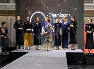 Van Olgunlaştırma Enstitüsü'nden muhteşem bir defile