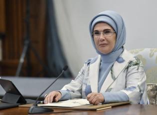 Emine Erdoğan LGS’ye girecek öğrencilere başarı dileklerini iletti