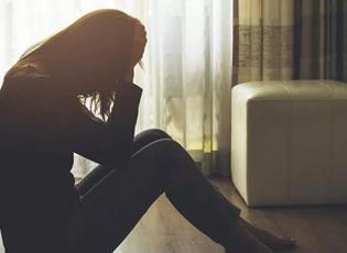 İngiliz kadını depresyonda sandılar ancak acı gerçek yüzünden yaşamını yitirdi!