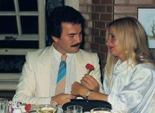 Orhan Gencebay 50 yıllık eşi Sevim Emre'nin doğum gününü kutladı