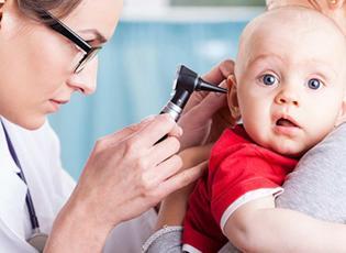 Uzman a&ccedil;ıkladı: Bebeklerde işitme kaybı nasıl &ouml;nlenir?