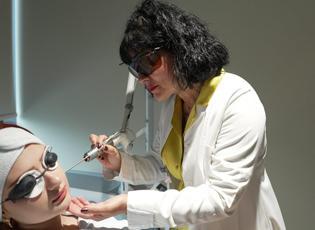 Dermatolog uyarıyor: Sonbahar, cilt yenilenmesi için en doğru zaman!