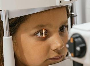 Çocuklarda fark edilmeyen göz bozukluğuna dikkat! Tedavi edilmezse kalıcı hale gelebilir