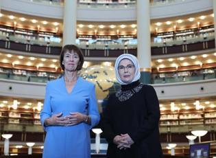 Emine Erdoğan'dan Almanya Başbakanı Merz'in eşiyle yaptığı ziyaretlere ilişkin paylaşım