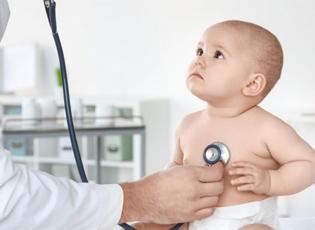 Doğumsal kalp hastalıklarında erken tanı hayat kurtarıyor! Her 100 bebekten biri risk altında