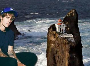 Justin Bieber'ın tek bir paylaşımı, İzlanda'nın gizemli deniz fenerini viral hale getirdi!