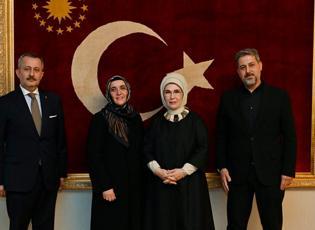 Emine Erdoğan İstanbul Aile Vakfı temsilcileriyle bir araya geldi!