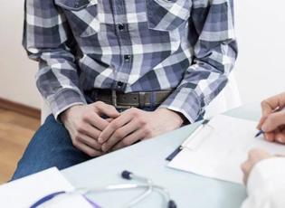 Erkeklerin korkulu r&uuml;yası prostat b&uuml;y&uuml;mesinde tek &ccedil;are ameliyat değil!