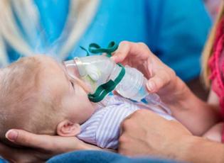 Yenidoğan bebeklerde solunum yolu enfeksiyonlarına dikkat! Kapalı alanlar riski artırıyor