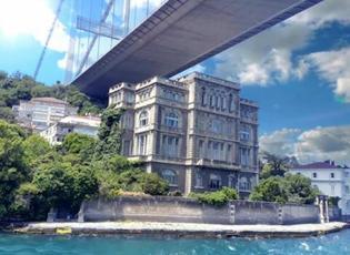 T&uuml;rkiye'nin en pahalı evi yeniden satışa &ccedil;ıktı! 130 yıllık Yalı'nın fiyatı dudak u&ccedil;uklattı