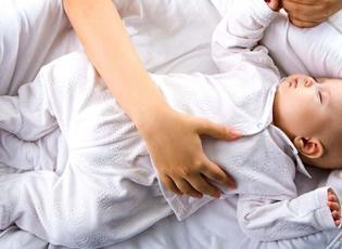 Bebeklerde doğuştan kal&ccedil;a &ccedil;ıkığına karşı erken tanı ve m&uuml;dahale hayati &ouml;nem taşıyor