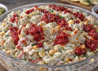 G&uuml;n sofralarının yeni yıldızı: Mantı salatası tarifi