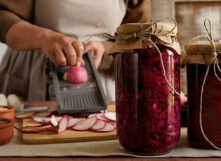 D&uuml;nyanın En İyi Konserve Sebzeleri listesi belli oldu: T&uuml;rkiye'nin asırlık lezzeti ilk 10'da!