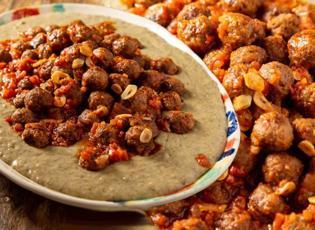 Klasik lezzete modern dokunuş: K&ouml;fteli H&uuml;nkar Beğendi tarifi