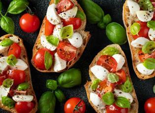 5 Dakikada Hazır! Sahur i&ccedil;in beyaz peynirli tam buğday tost tarifi