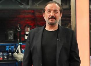 İğne ipliğe d&ouml;nd&uuml;! &Uuml;nl&uuml; şef Mehmet Yal&ccedil;ınkaya zayıflama sırrını paylaştı