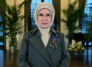 Emine Erdoğan'dan gıda israfı uyarısı: '5 yaş altı &ccedil;ocuk &ouml;l&uuml;mlerinin yarısı a&ccedil;lıktan'