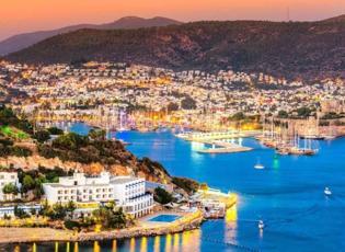 Sezon a&ccedil;ıldı: Bodrum'da men&uuml; fiyatları şoke etti! TL yerini Euro'ya bıraktı
